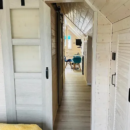 I Letniskowy Pod Kasztanem 民宿 亚斯塔尔尼亚