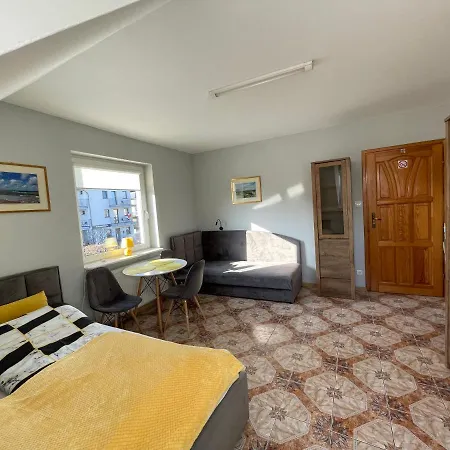 I Letniskowy Pod Kasztanem Ubytování v soukromí Jastarnia