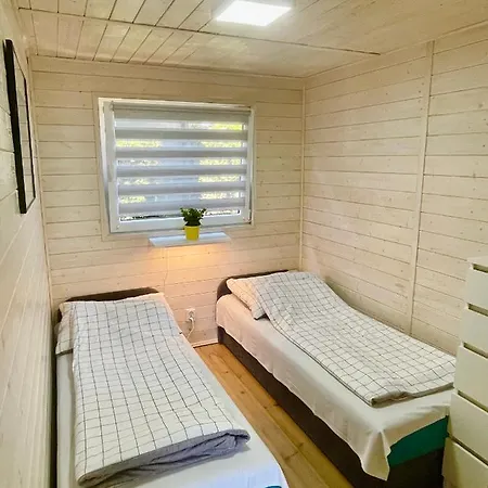 I Letniskowy Pod Kasztanem Ubytování v soukromí Jastarnia