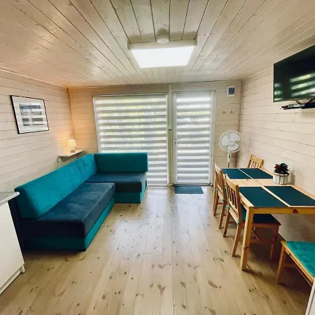 I Letniskowy Pod Kasztanem 亚斯塔尔尼亚